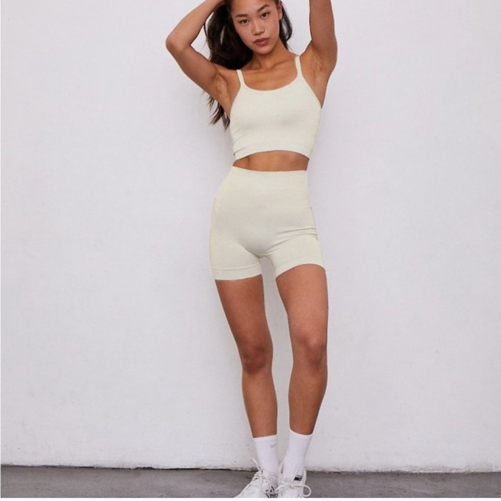 SET ACTIVE SCULPTFLEX Bike Shorts in Oat Milk